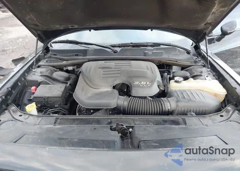 2018 Dodge Challenger Sxt z USA, uszkodzony, nr VIN 2C3CDZAG7JH317860